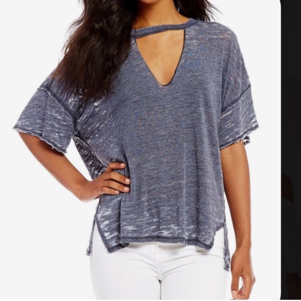 FREE PEOPLE WE THE FREE V NECK CUTOUT GRAY OVERSIZED TEE